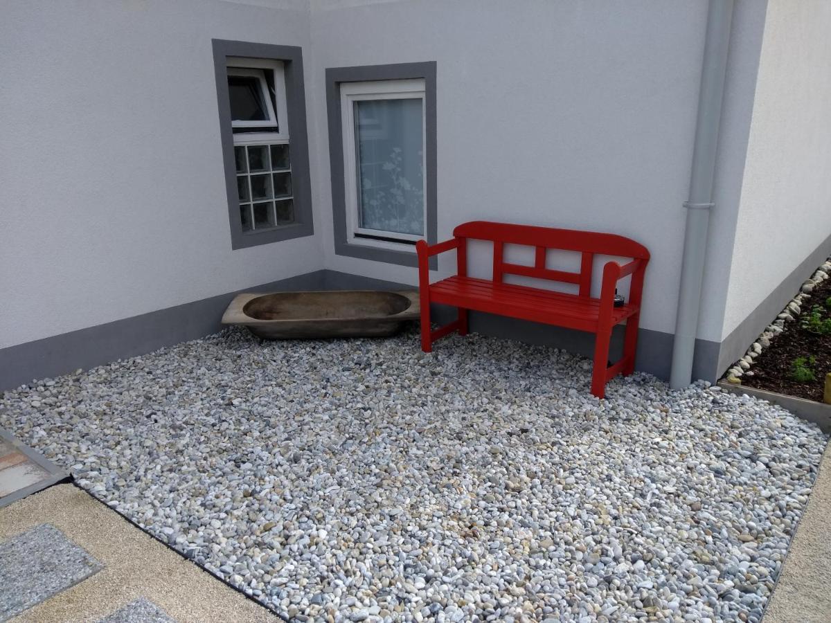 Ferienwohnung Jade Vendeghaz Pápa Exterior foto