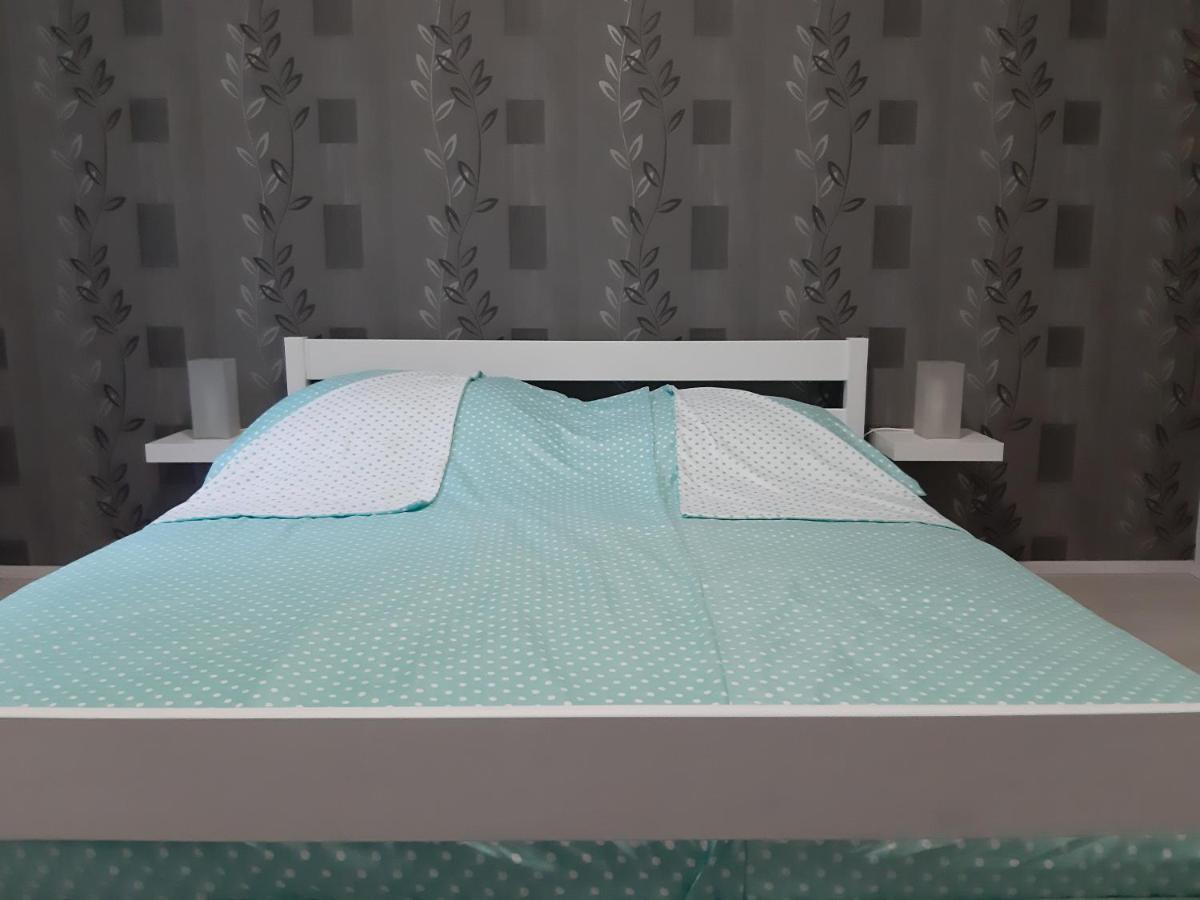 Ferienwohnung Jade Vendeghaz Pápa Exterior foto
